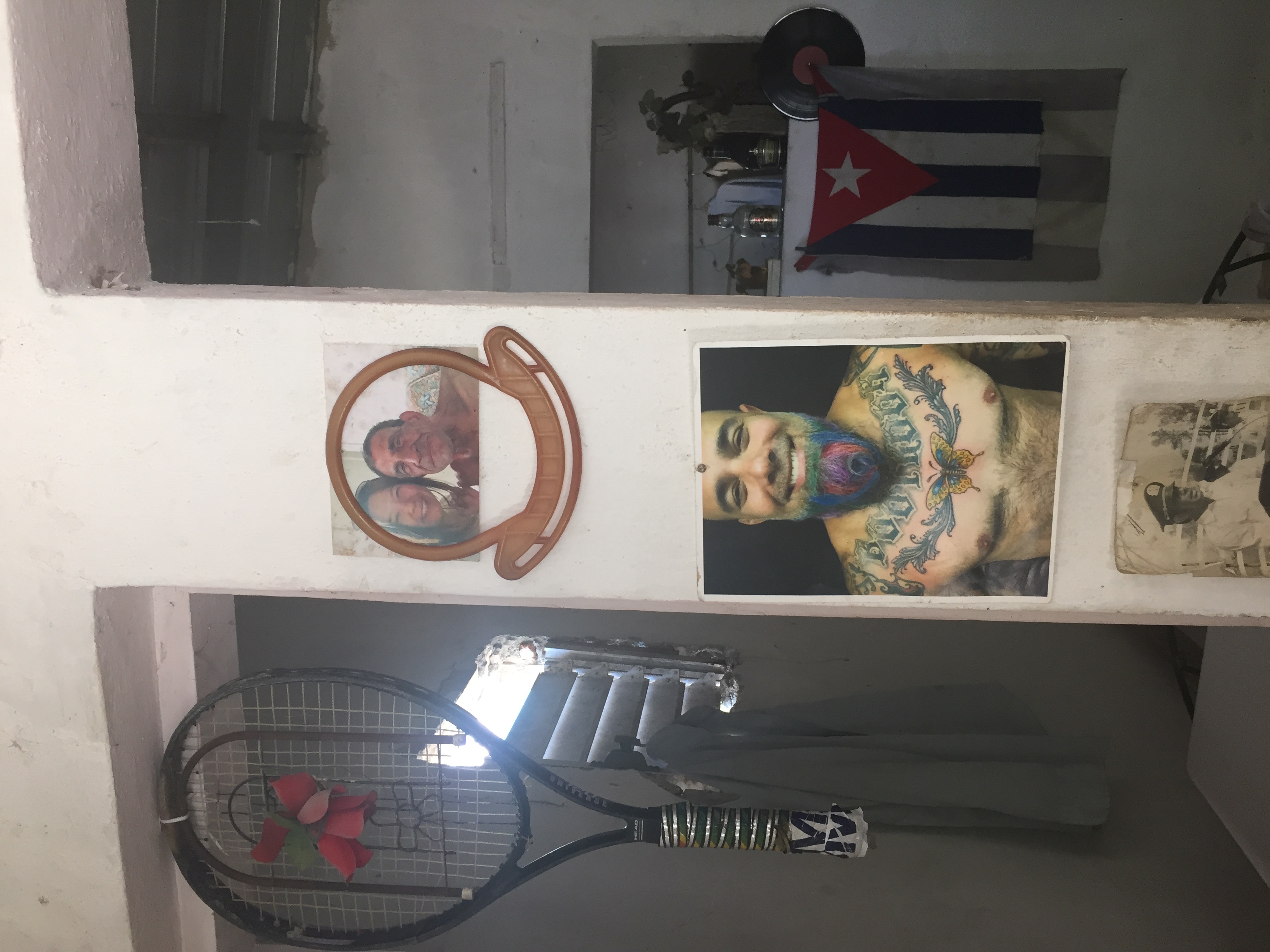 Dentro de la casa de Papi — mi foto también estaba ahí, 2016.