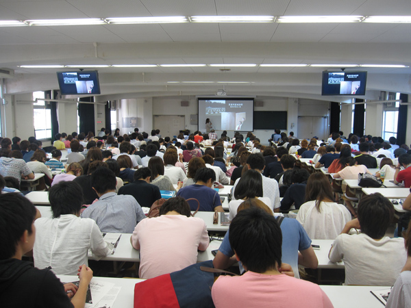 Lecture at the University of Kitakyushu, July 8, 2013: presenting the wartime and postwar history documented in We Remember You.